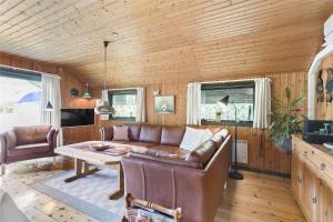 1302-Aakirkeby-Sjostauan-14