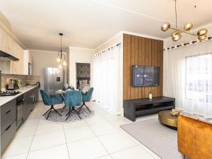 Reece Luxury Midrand Suite