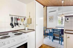 1411-Aakirkeby-Strandlokken-2