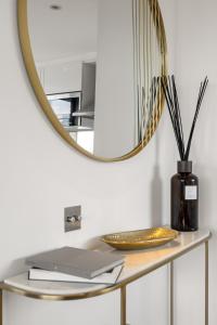 Stunning Flat in Chelsea, Kings Road with Balcony