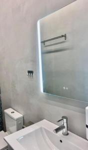 Central Retreat by Zeus Suites