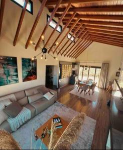 Casa do Vinho- condomínio Altos da Serra