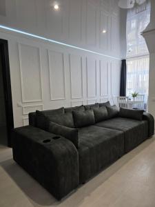 The Oasis - Retro Modern Vogue