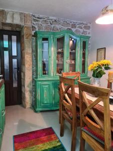 Cheerful three bedroms house with free parking