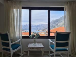 Cheerful three bedroms house with free parking