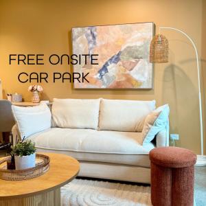 Lonsdale Street Family Apartment Cot Available