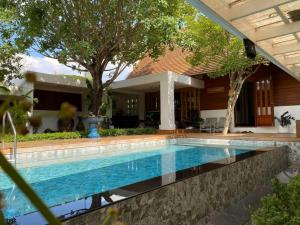 Whisper Oasis - Award-Winning Jacuzzi Pool Villa for 10 - 3BR, Daily Housekeeping