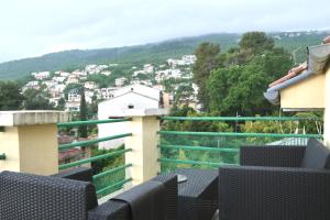 Penthouse And Piano Nobile PRKG WiFi Garden Near Beach Away From Roads