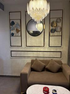 Wanderlust stays supernova