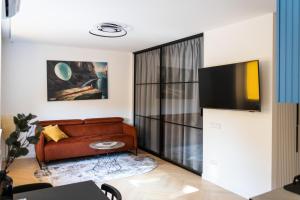 SongInn Lake Apartment