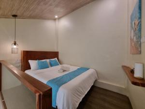 The Cliffhouse Samboan