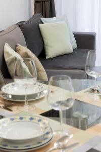 Nowoczesny Apartament w Zielonej Okolicy Czerniakowska by Noclegi Renters