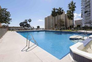 Benalmadena Seafront Apartment with Parking - by Magnolia Properties