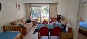 T2 clim piscine tout équipé au calme