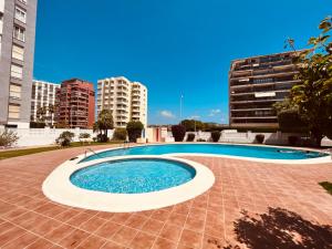 Calpe apartamento Suite Luxury 3 piscina playa aire wifi patio parking