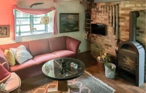 Gorgeous Home In Vemb With Wifi