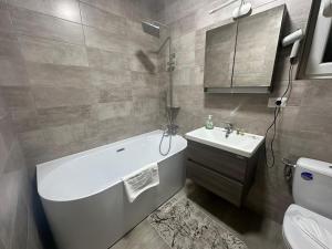 Zlata London Residence 19D