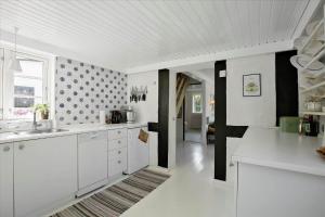 5522-Svaneke-Bakken-5