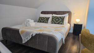 A Proa do Moliceiro Canal da Ria Lagoon Views