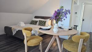 A Proa do Moliceiro Canal da Ria Lagoon Views