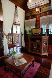 เรือนไทยพราวพิมาน Proudpiman Thai Heritage House