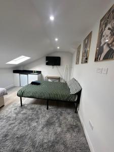 Bright Studio on Brigstock Rd