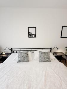 BASELiving apartment with PRIVATE GARDEN