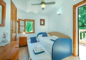 Owl Booking Villa Bennasar - Rustic Stay