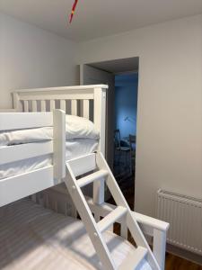 The Courtyard Apartments