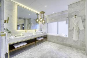 Sariya Hotel