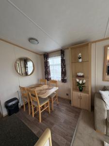 Cascade Lodge & Hot Tub F94 H0FR