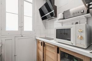 Private room in Malasaña #1