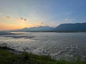 Toorsa Riverside Resort