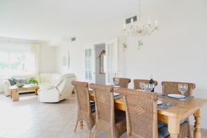 Spacious, good located villa in Sant Pere Pescador, Nautic Palmera