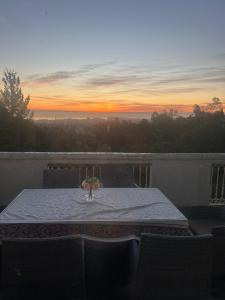 Big Bright Burlingame Hills Bay View Home