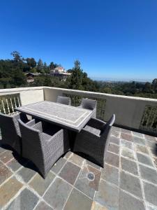 Big Bright Burlingame Hills Bay View Home