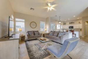 4 Mi to Riparian Preserve Mesa Abode with Hot Tub