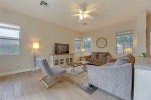 4 Mi to Riparian Preserve Mesa Abode with Hot Tub