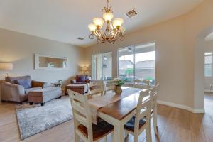 4 Mi to Riparian Preserve Mesa Abode with Hot Tub