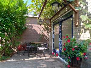 KNUS tiny gardenhouse