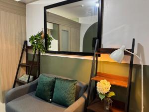 Matcha Latte Room Shore Residences Rm 850 near SMX, Airport & MOA by Prime Stay