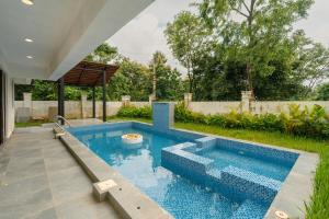 Casa Verdea 4-BHK Villa With Private Pool & Lift Near Popular Restaurants