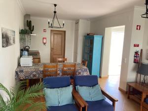 LUZ BEACH APT CONDO, BALCONY & POOLs