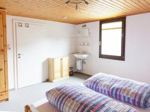 Ernst Lakeside Escape