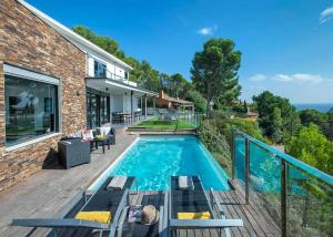 Villa Jimena by Vintage Travel