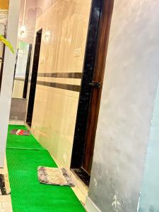 W I Female PG And Dormitory