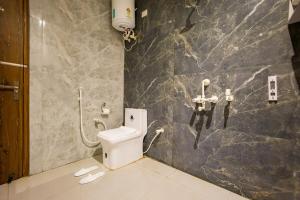 Versace Farms 5-BHK Farmhouse With Private Pool, Gazebo & Lush Garden