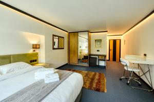 ANDROMEDA PARK Suites