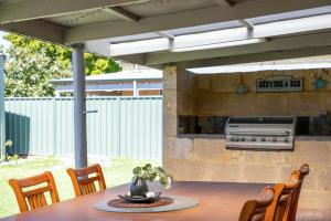 Driftwood, Central Lancelin Getaway Near the Dunes