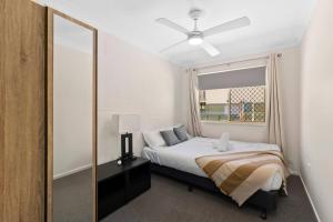 Homely Getaway at Acacia Ridge 2B1B AC1